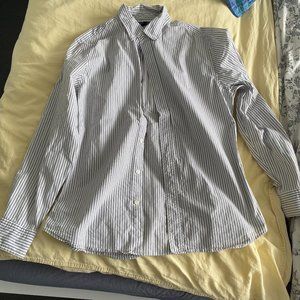 Slim fit striped casual button down shirt